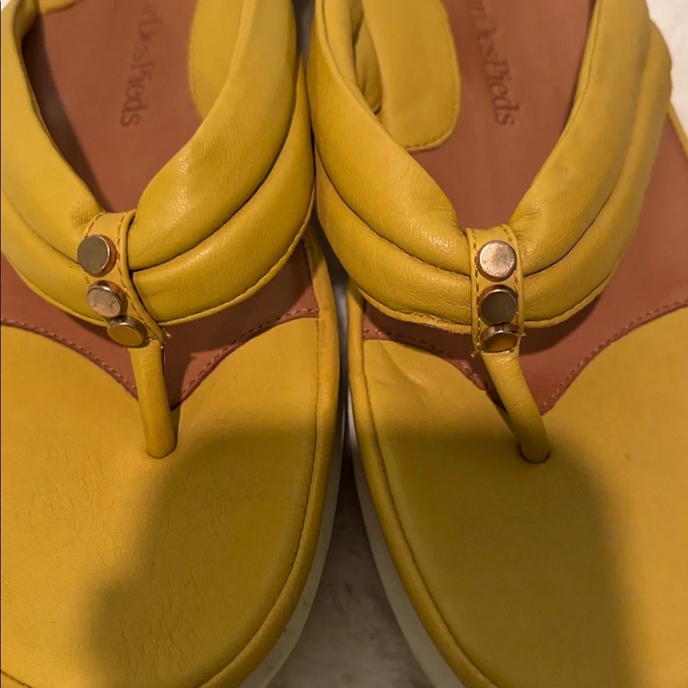L’AmourDesPieds Yellow Leather Sandals Size 8.5